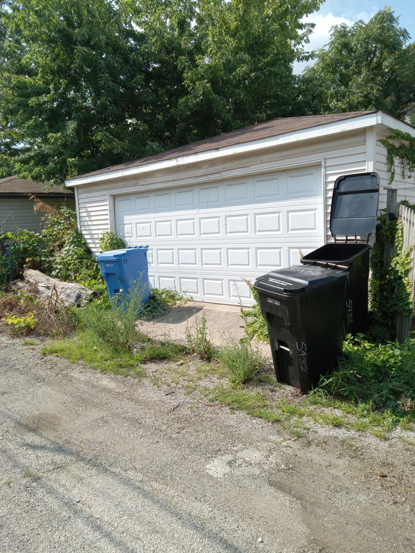 5423 W Iowa Street Property Photo 16