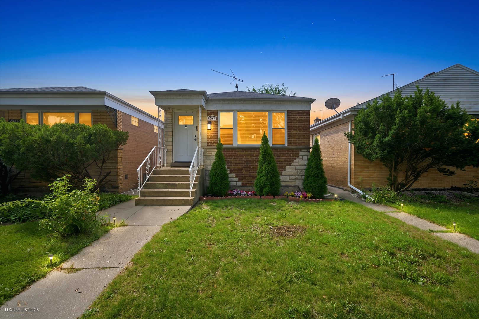 2935 W Howard Street Property Photo 1