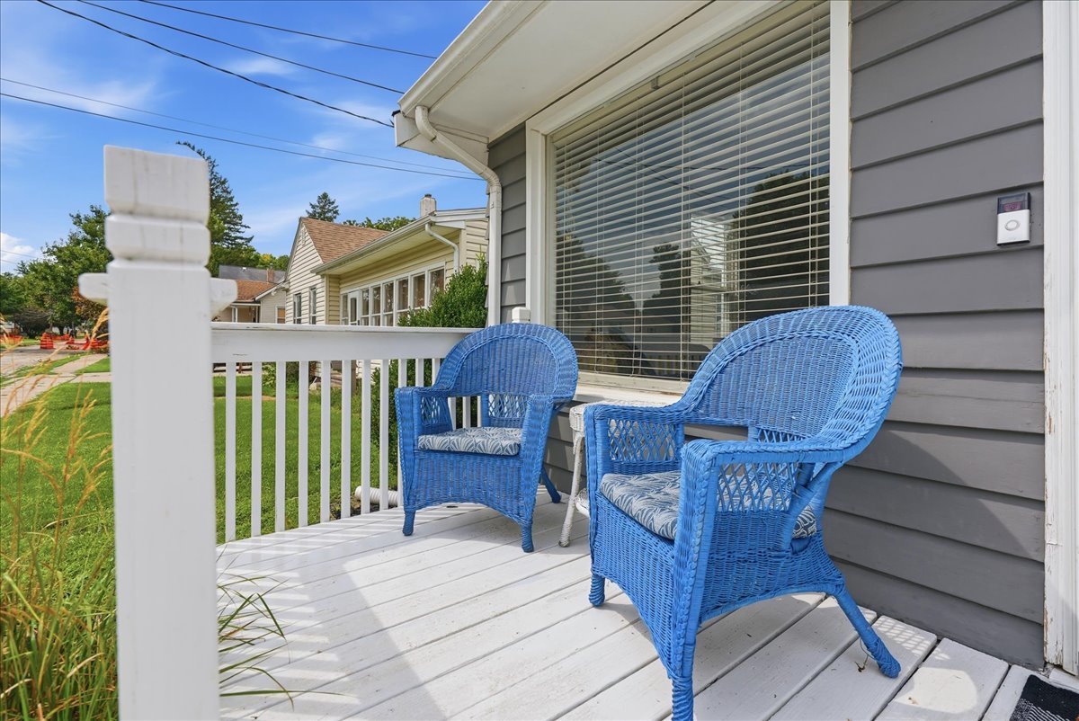 332 E Baker Street Property Photo 4