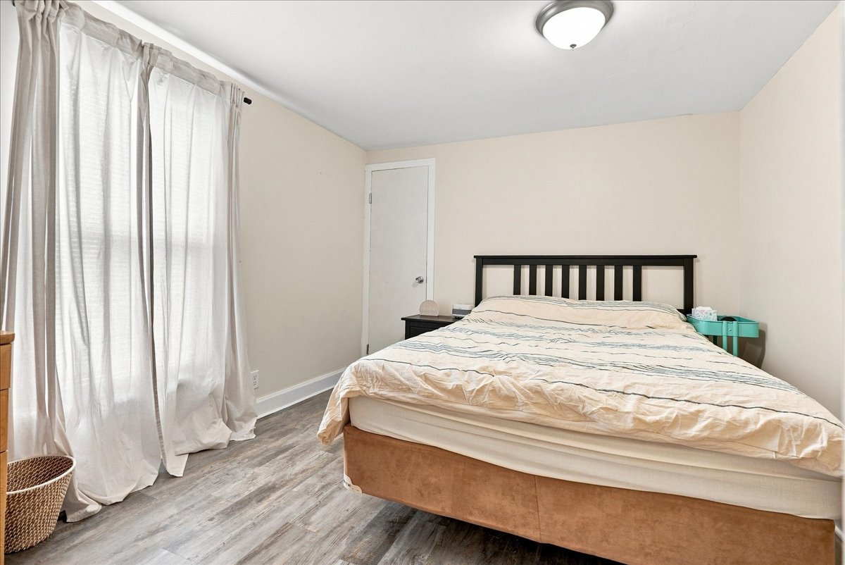 332 E Baker Street Property Photo 9