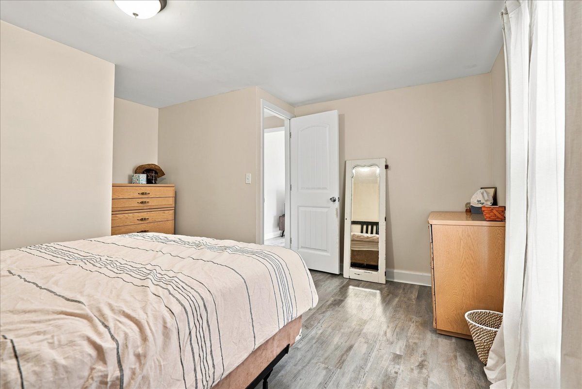 332 E Baker Street Property Photo 10