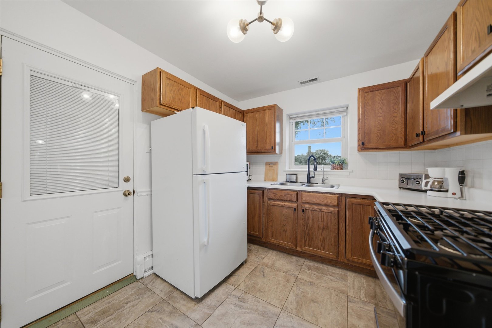 4400 Madison Avenue Property Photo 10