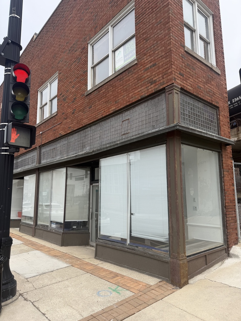 82-84 S Broadway Property Photo 1
