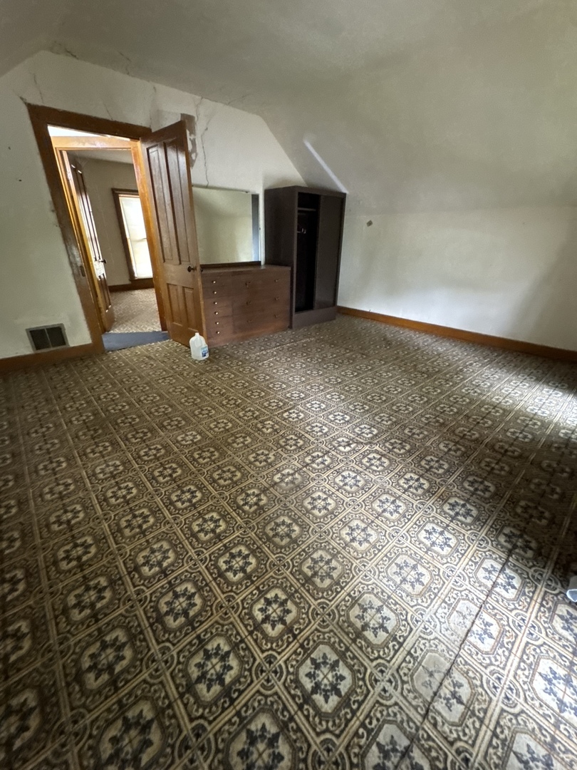 1915 Pershing Boulevard Property Photo 12