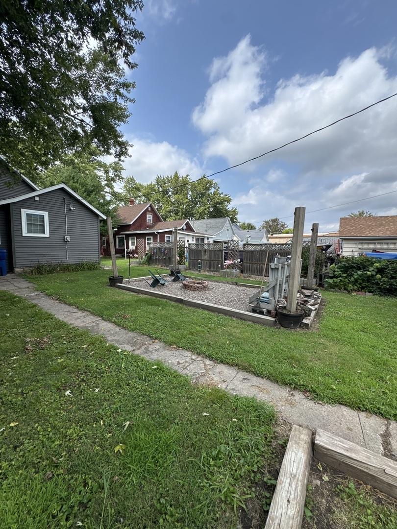 1915 Pershing Boulevard Property Photo 18