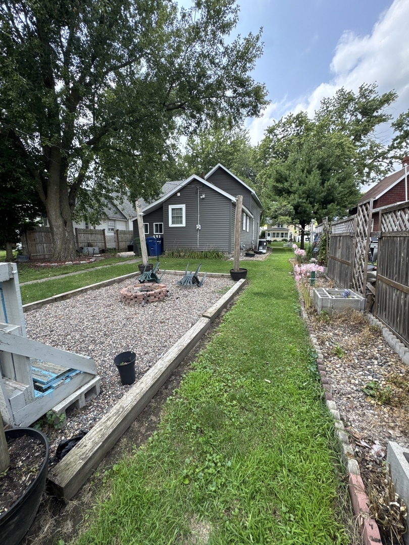 1915 Pershing Boulevard Property Photo 20