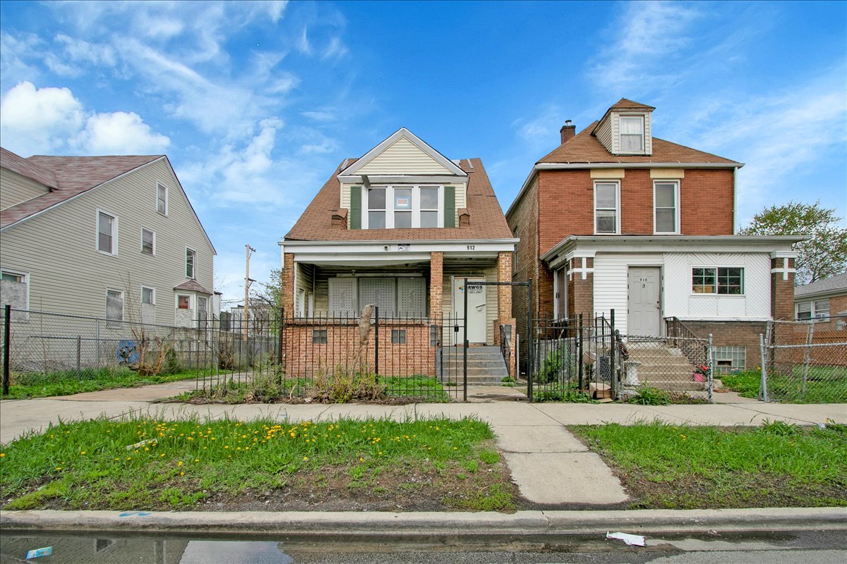 912 W 87th Street Property Photo 1