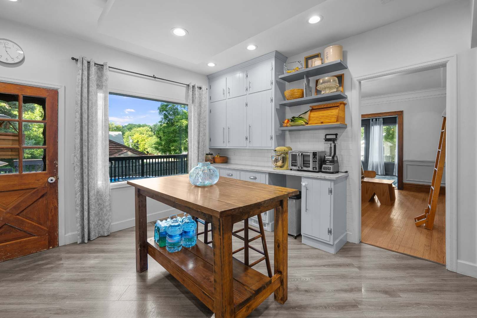 1187 27th Street Property Photo 7