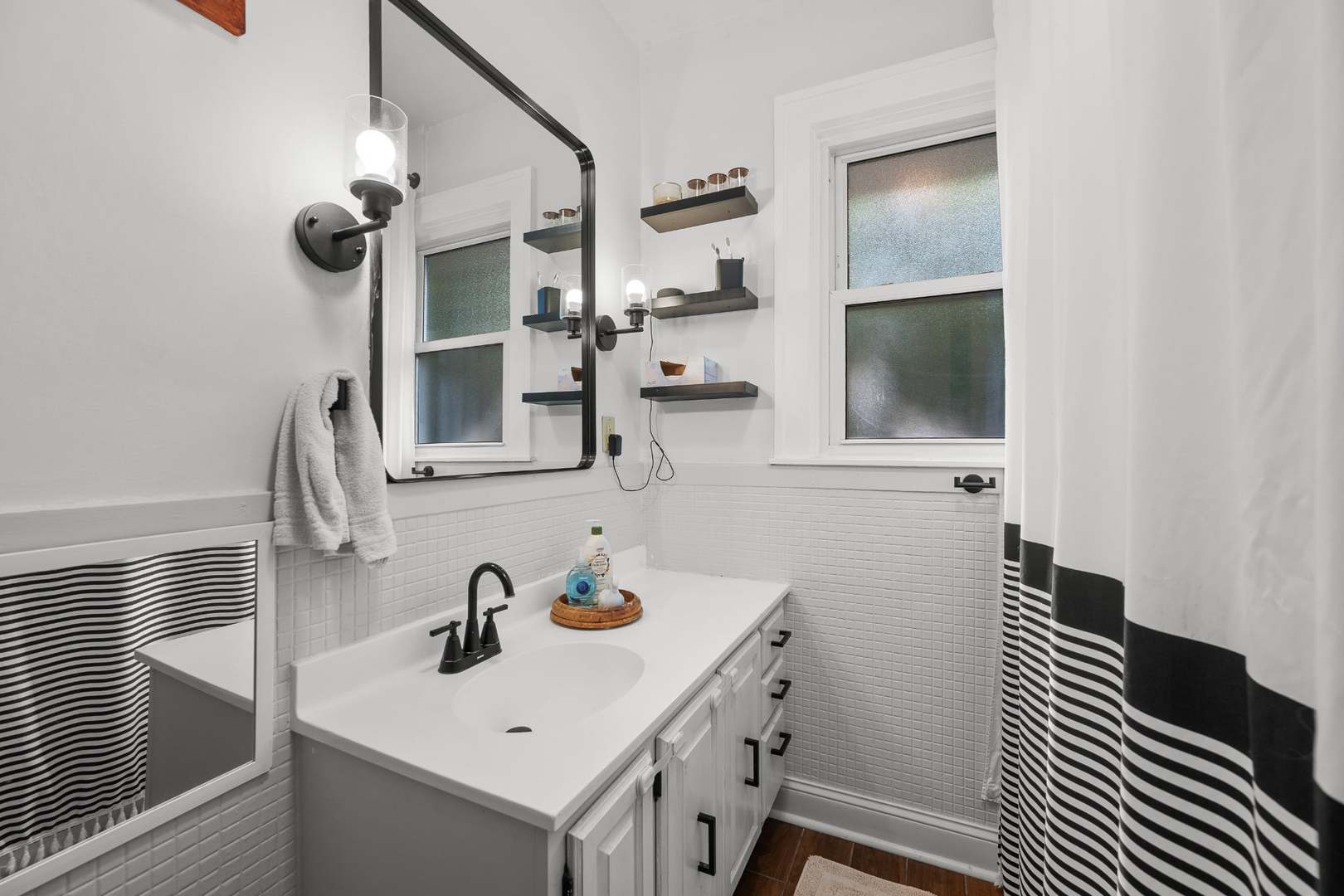 1187 27th Street Property Photo 12