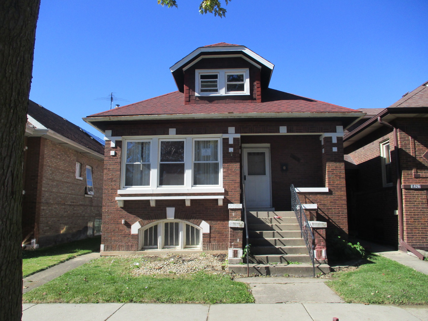 1828 Cuyler Avenue Property Photo 1