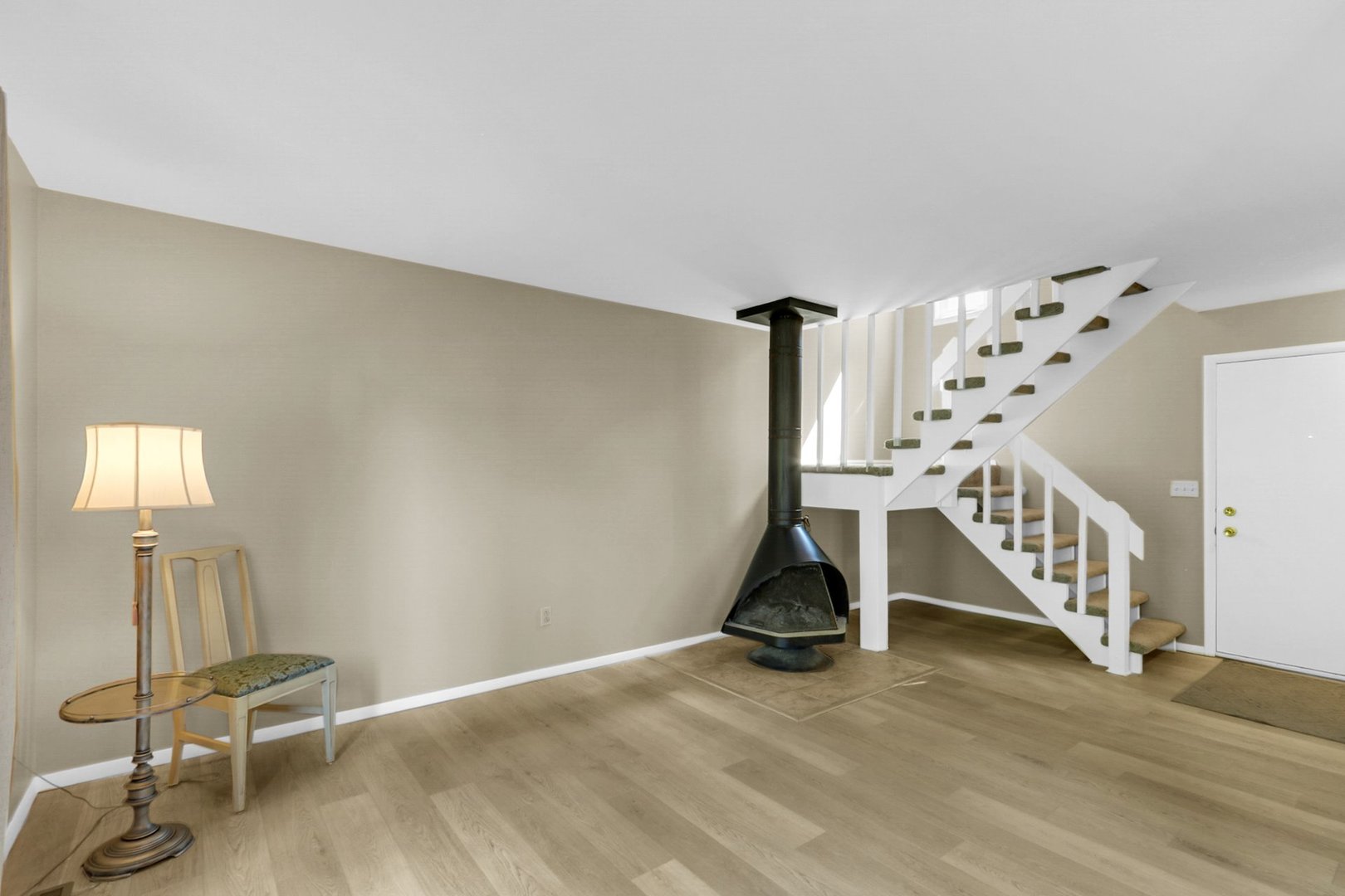 1933 Blackthorn Drive Property Photo 6