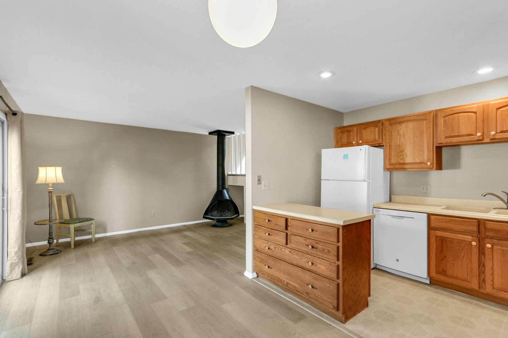 1933 Blackthorn Drive Property Photo 10