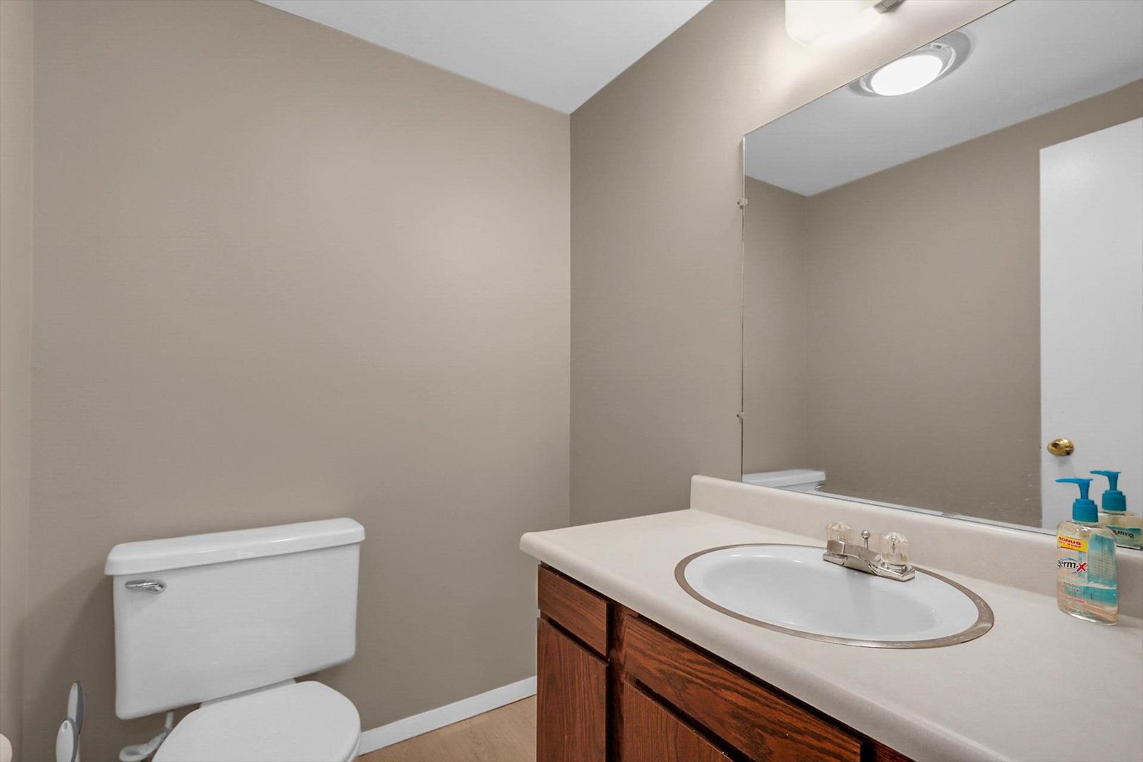 1933 Blackthorn Drive Property Photo 16