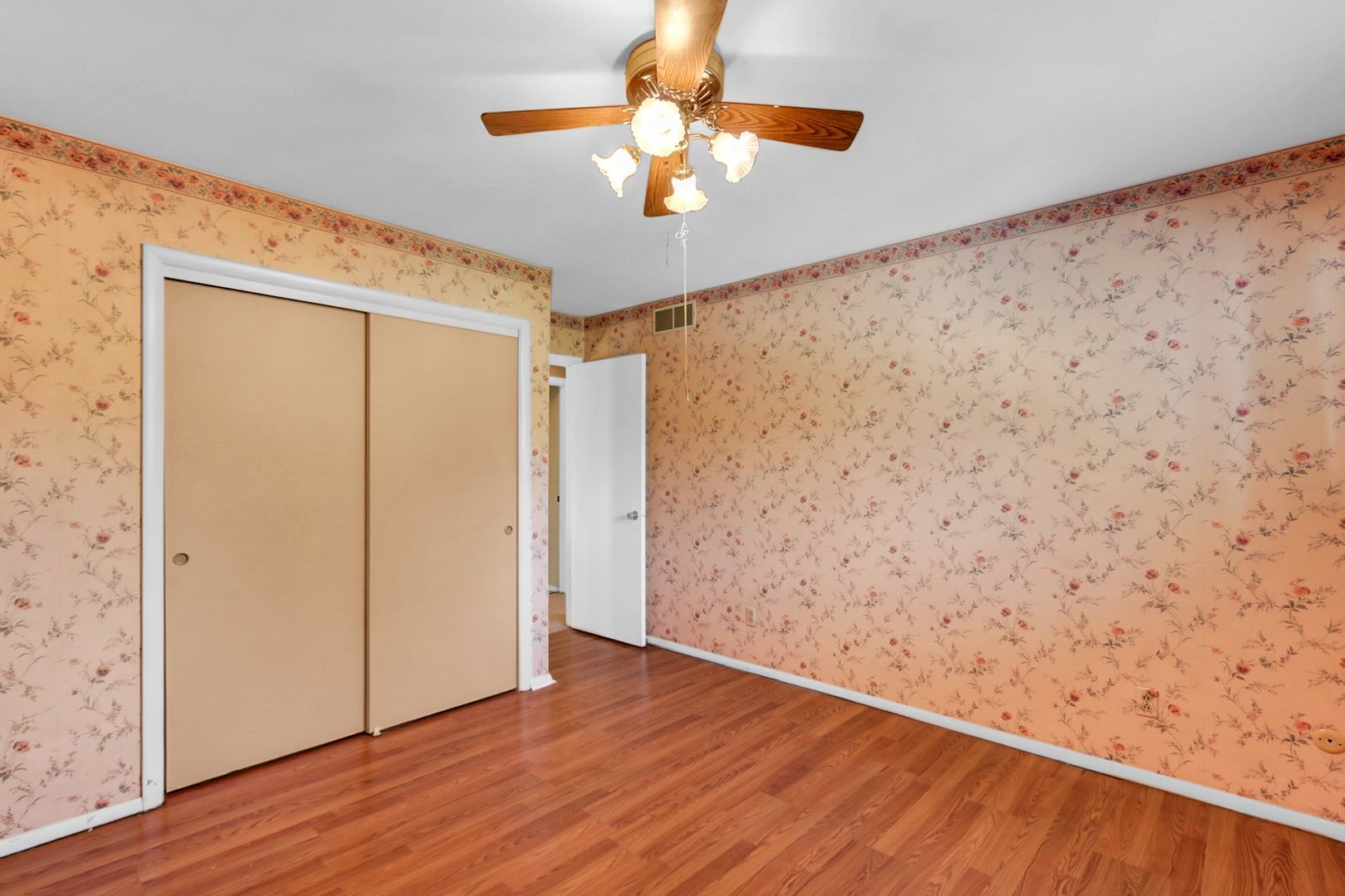 1933 Blackthorn Drive Property Photo 18
