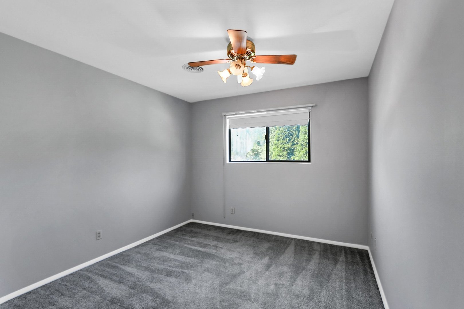 1933 Blackthorn Drive Property Photo 19
