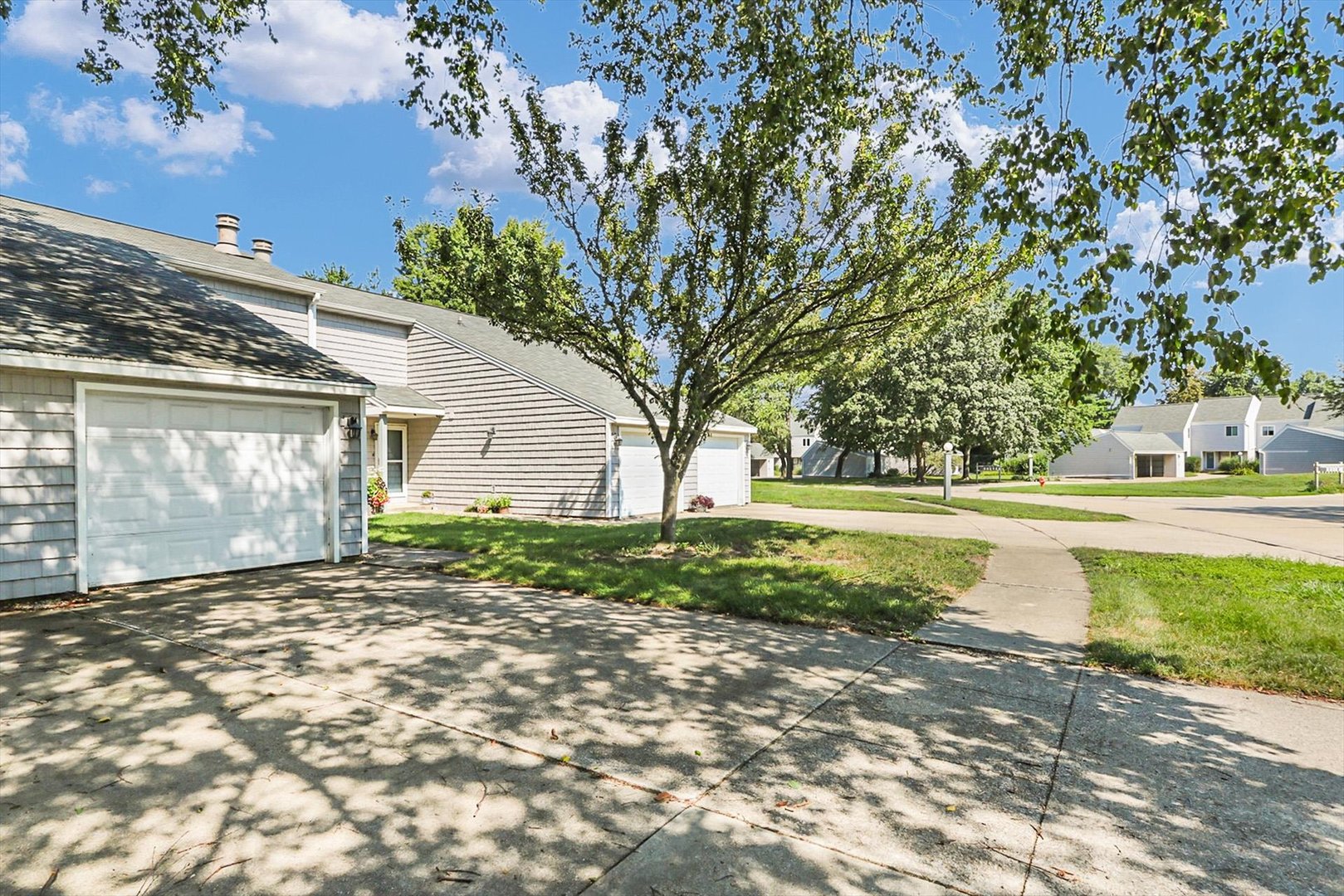 1933 Blackthorn Drive Property Photo 27