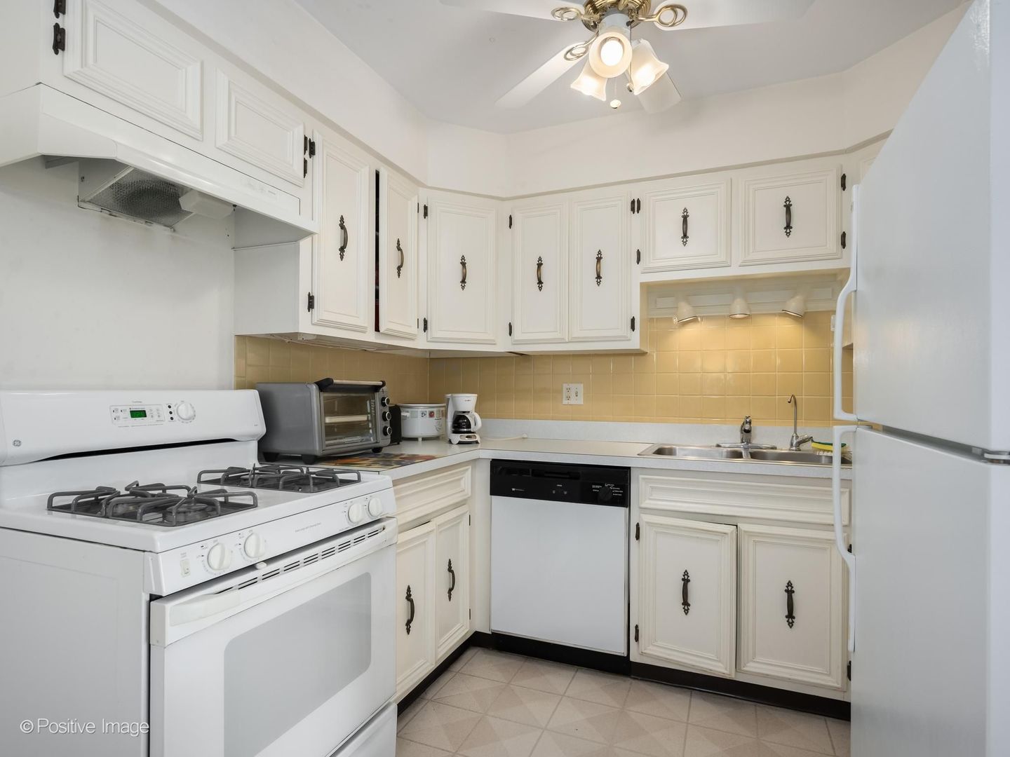 8045 N O'connor Drive 6c Property Photo 4