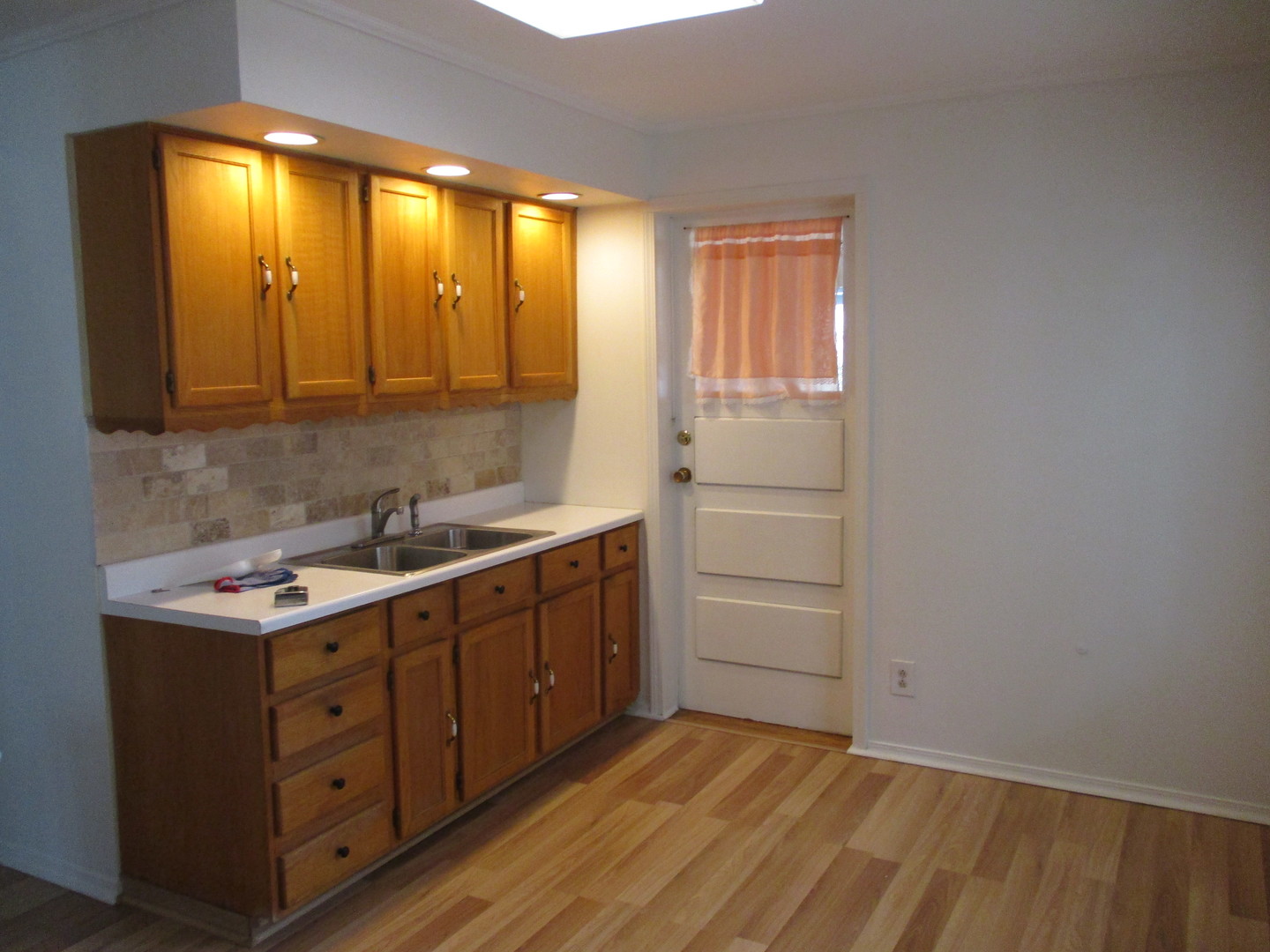 6421 Sinclair Avenue Property Photo 9