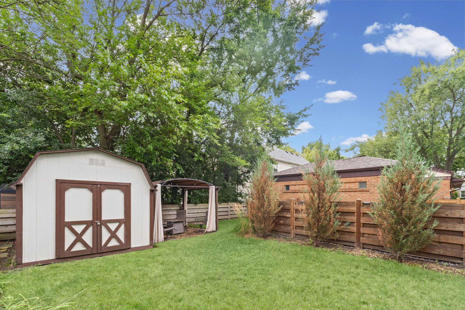1880 Midland Avenue Property Photo 17