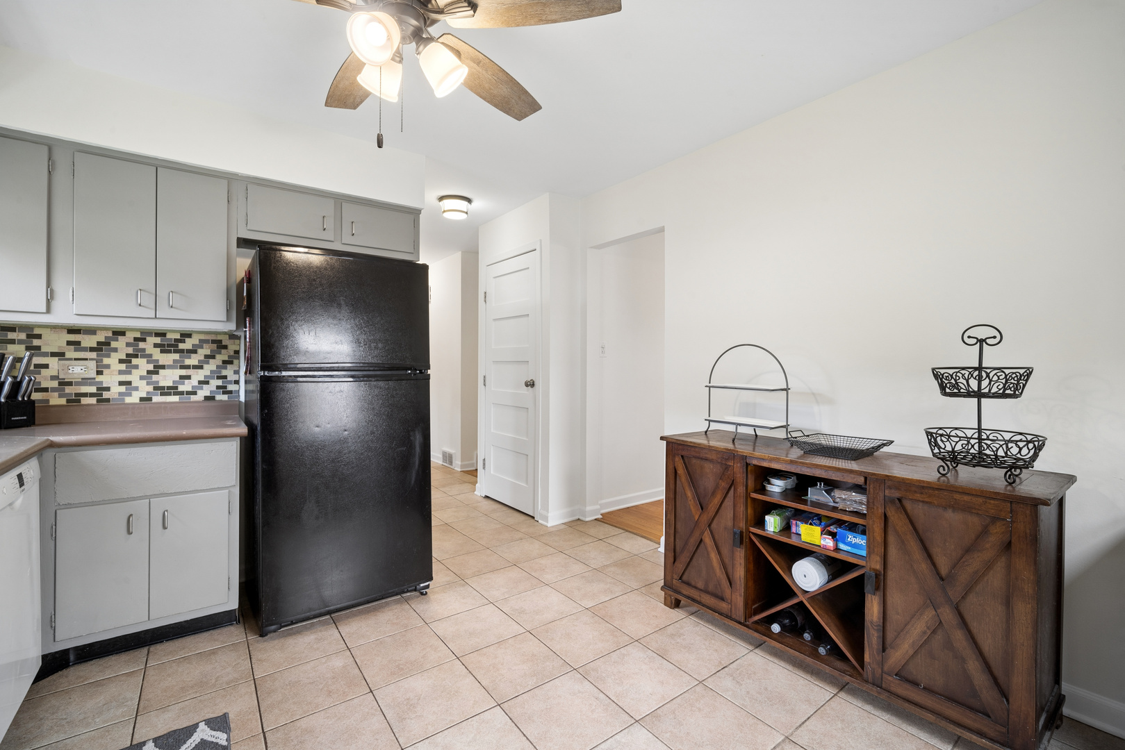 1050 E Kitson Drive Property Photo 4