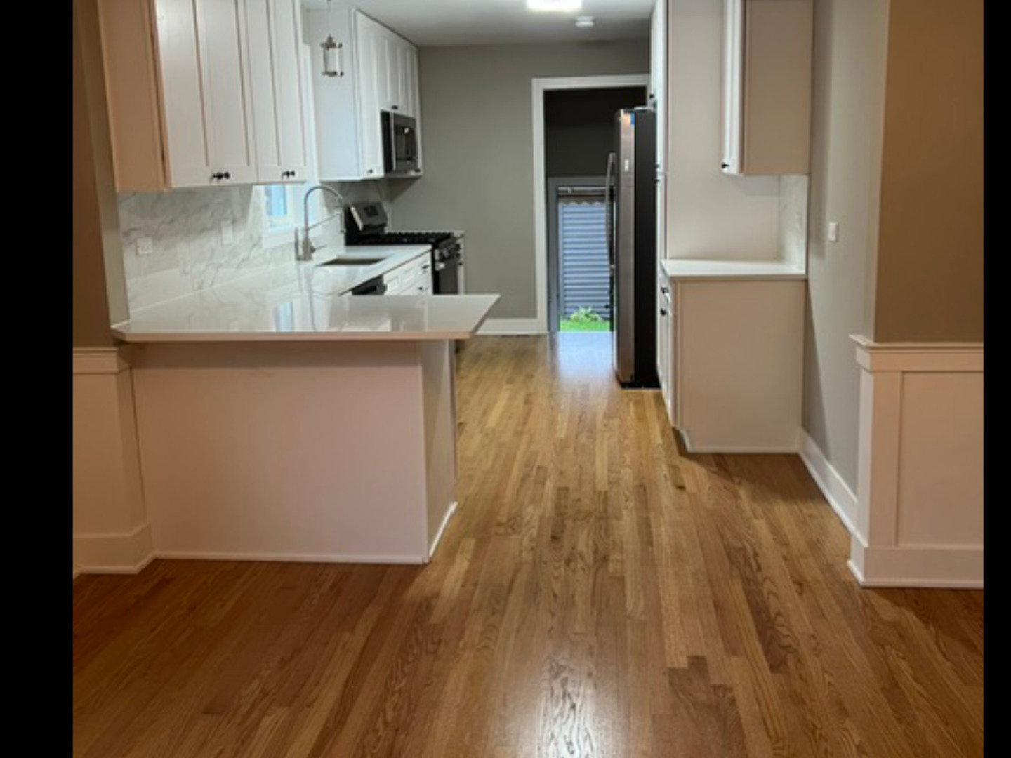 10030 S Fairfield Avenue Property Photo 3