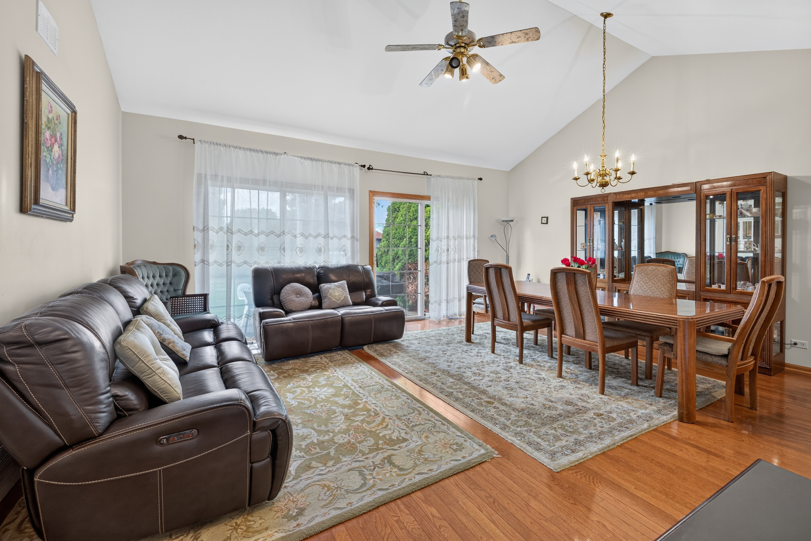 3932 Balmoral Court Property Photo 6