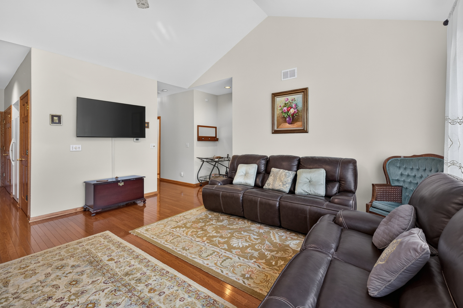 3932 Balmoral Court Property Photo 8