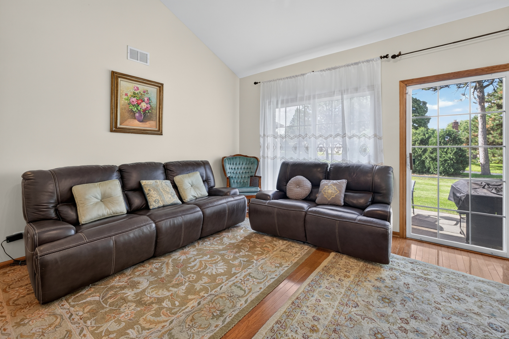3932 Balmoral Court Property Photo 9