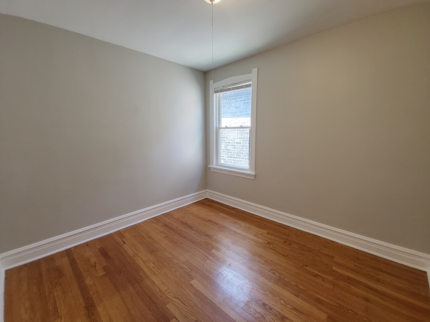 3042 N Lowell Avenue Property Photo 12