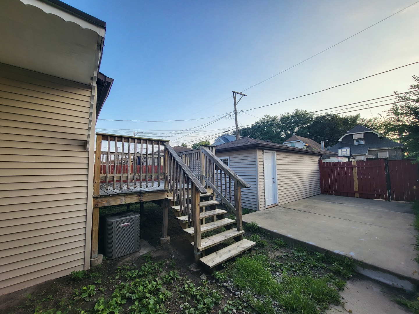 3042 N Lowell Avenue Property Photo 24