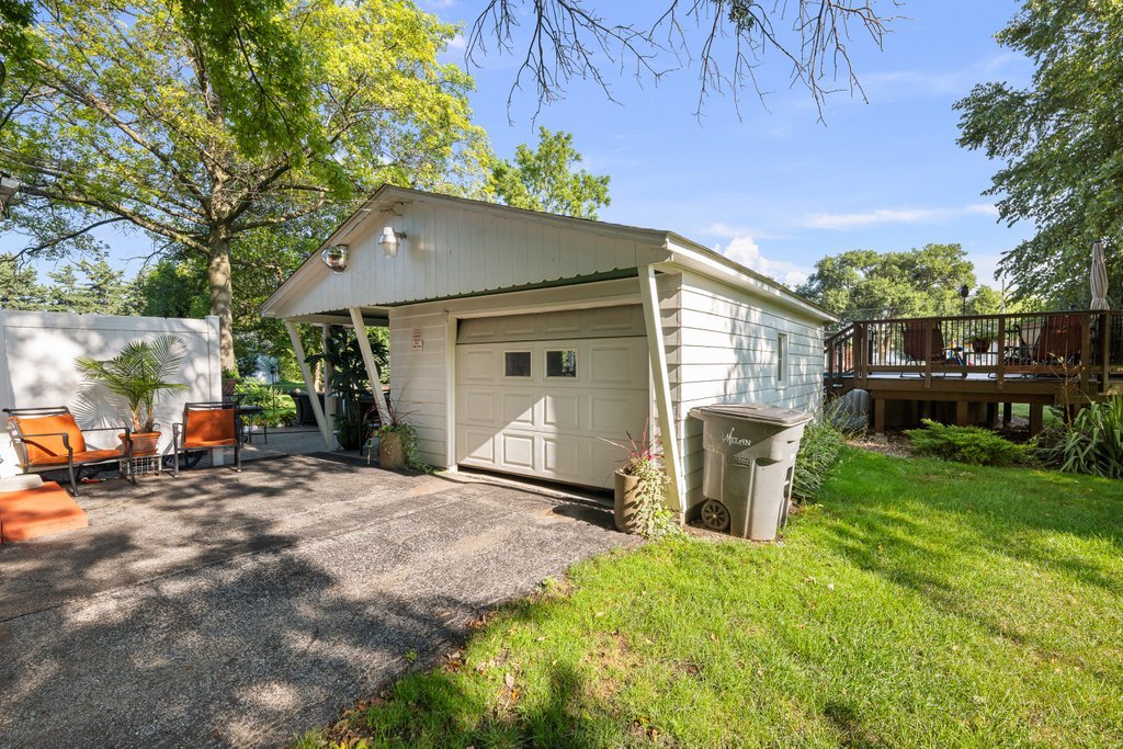 623 3rd Avenue Property Photo 8