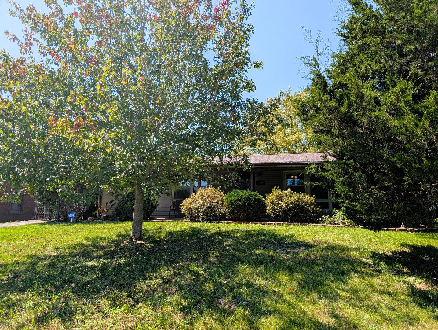 109 Belcher Street Property Photo 2