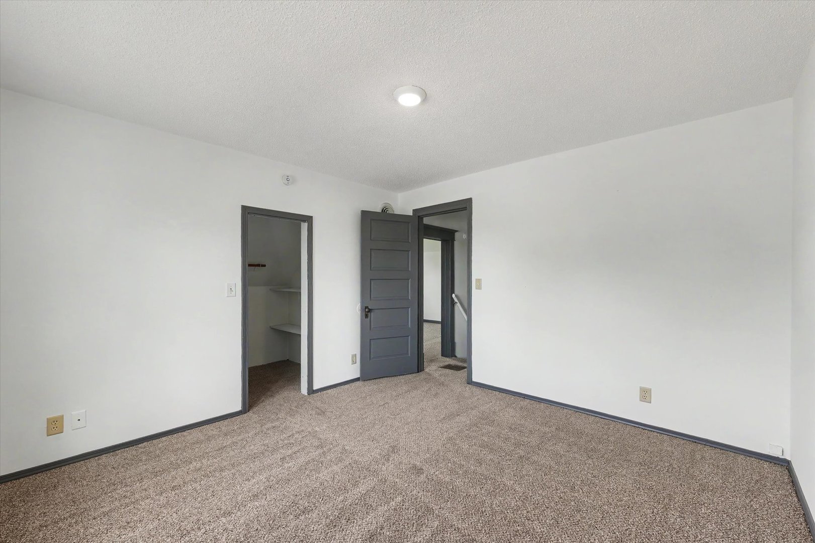 205 E Holloway Street Property Photo 24