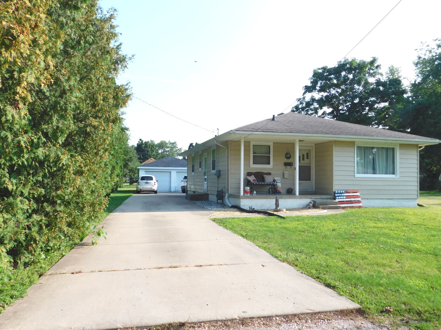 213 Sangamon Street Property Photo 3