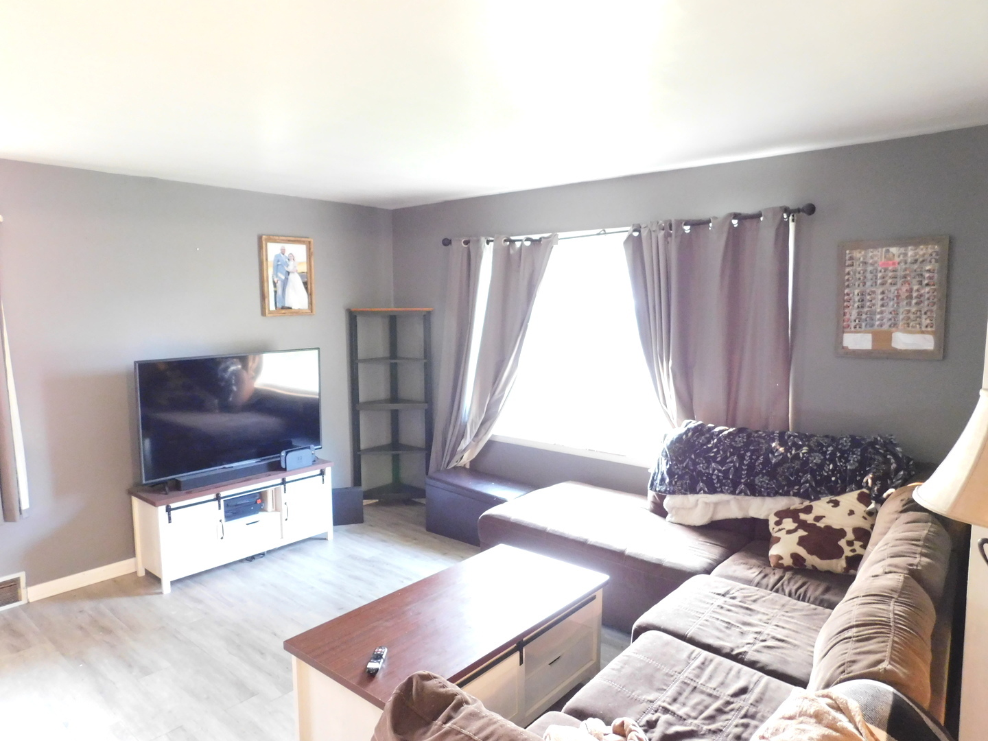 213 Sangamon Street Property Photo 4