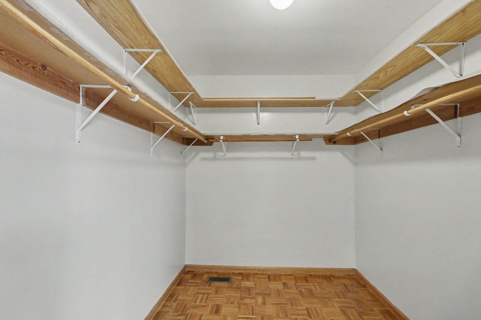 336 W Morris Avenue Property Photo 20