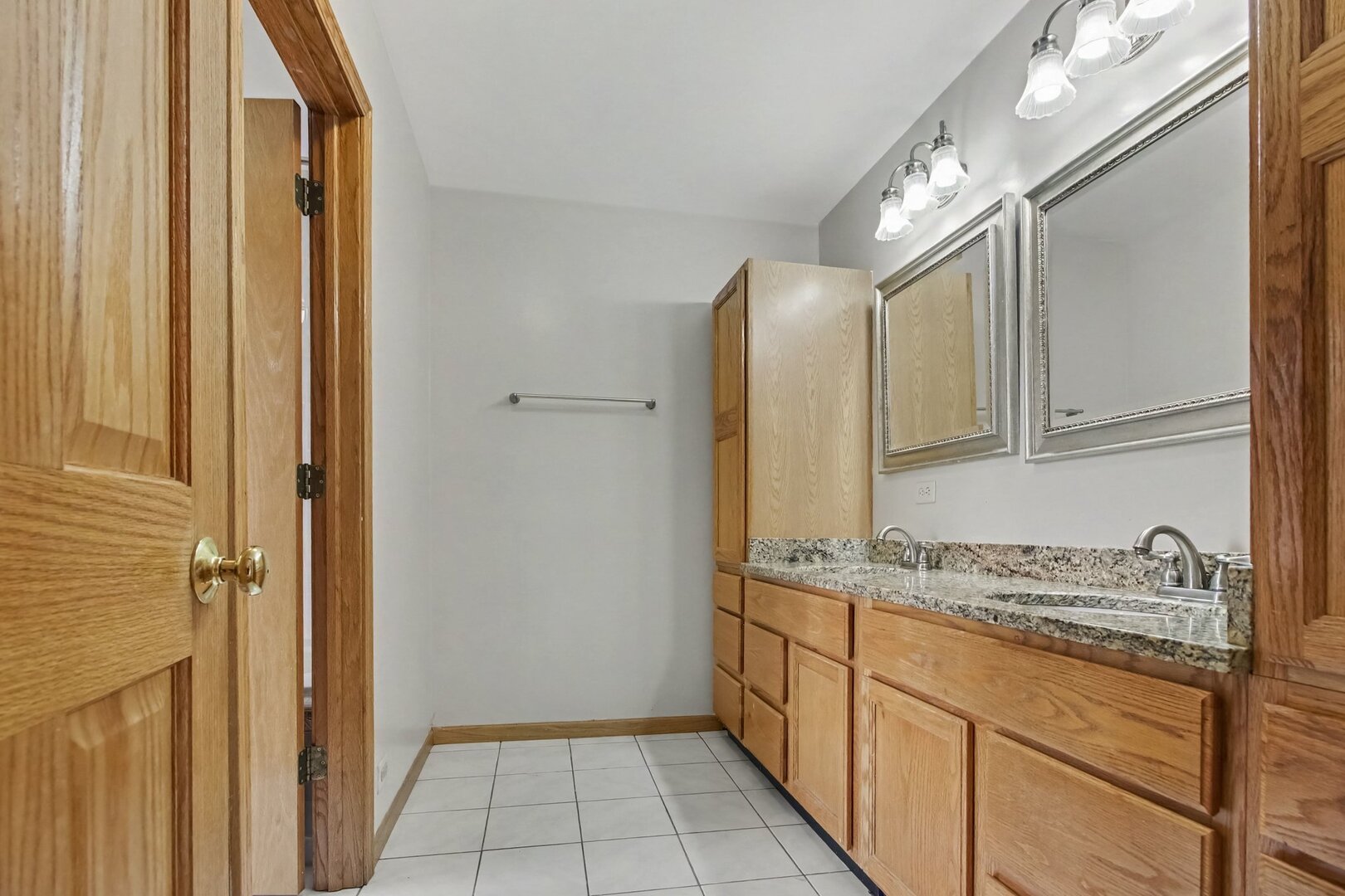 336 W Morris Avenue Property Photo 21