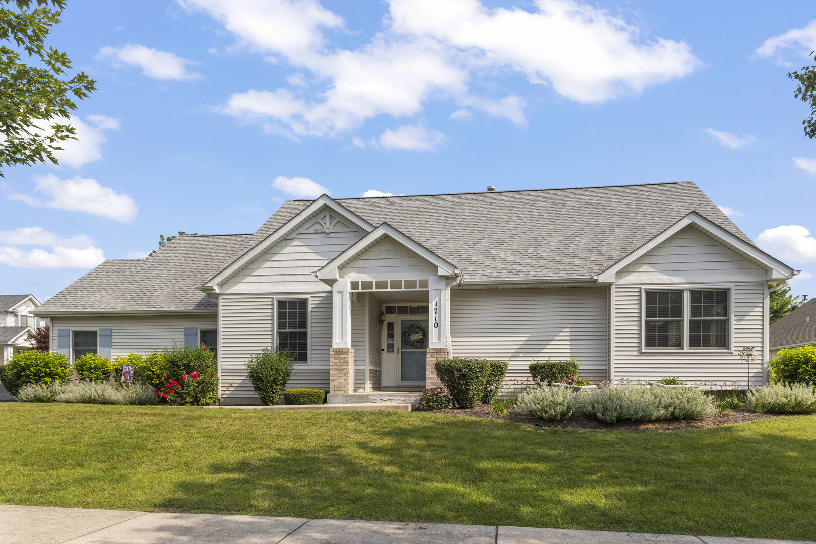 1710 Devonshire Lane Property Photo 1