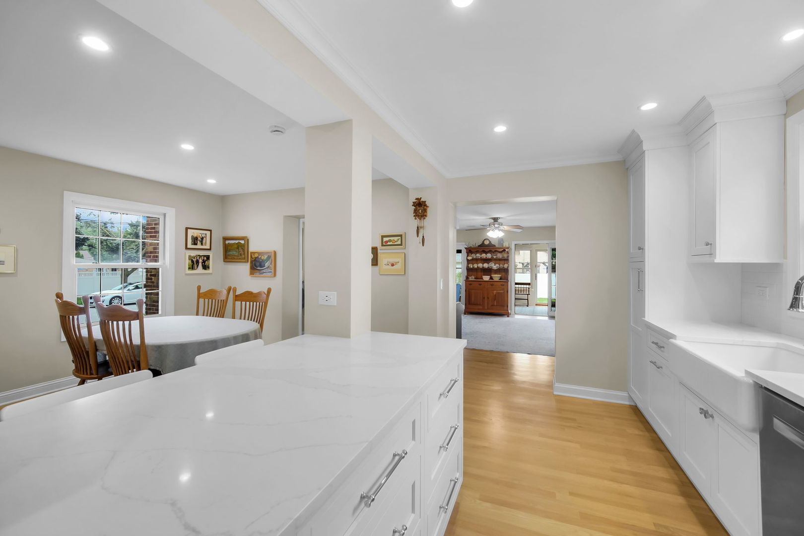 1858 Newcastle Avenue Property Photo 11