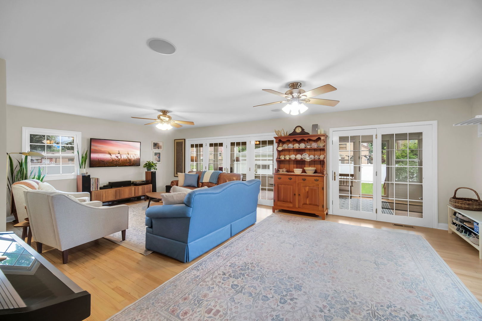 1858 Newcastle Avenue Property Photo 14