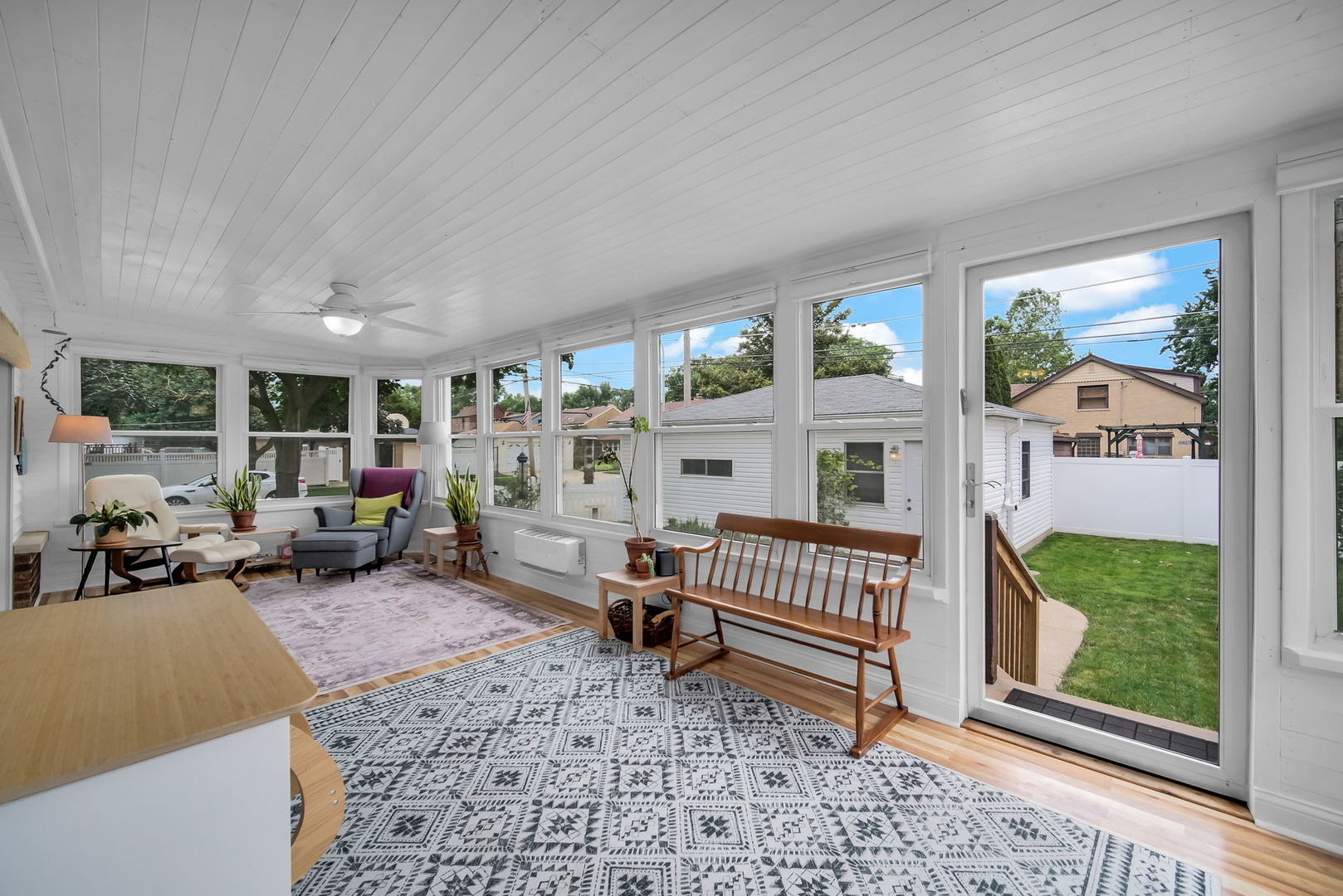 1858 Newcastle Avenue Property Photo 18