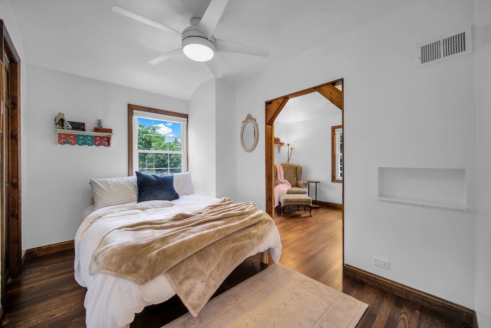 1858 Newcastle Avenue Property Photo 25