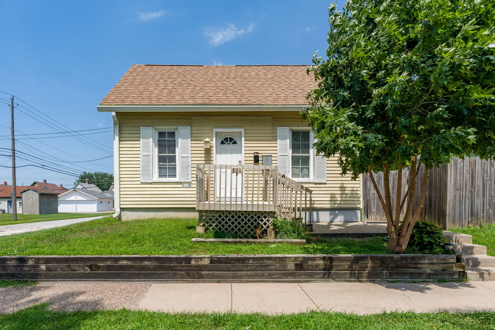 501 17th Avenue Property Photo 1