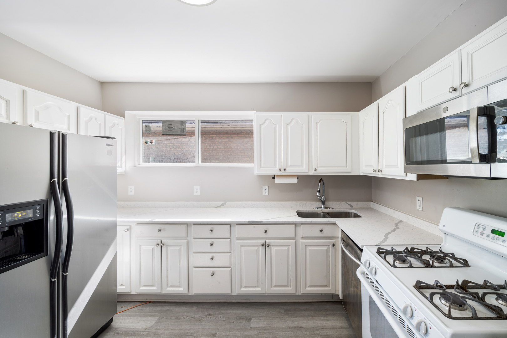 2431 Gunderson Avenue Property Photo 6
