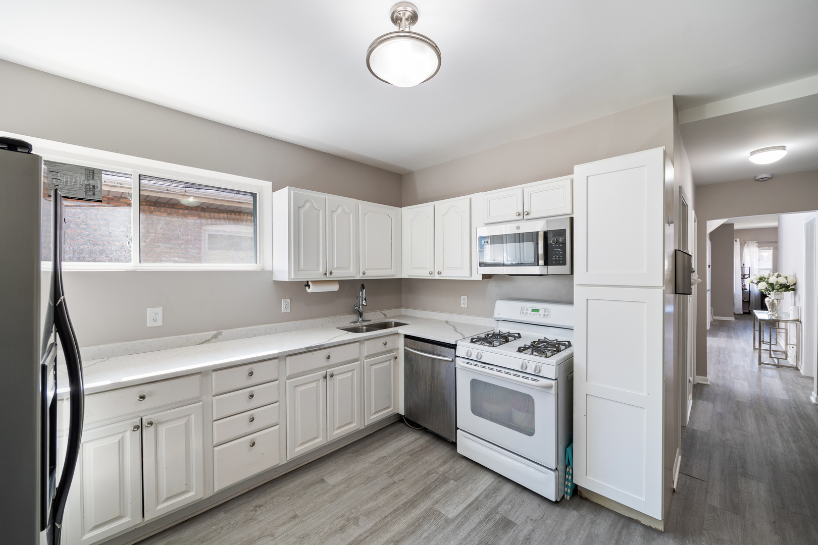 2431 Gunderson Avenue Property Photo 7