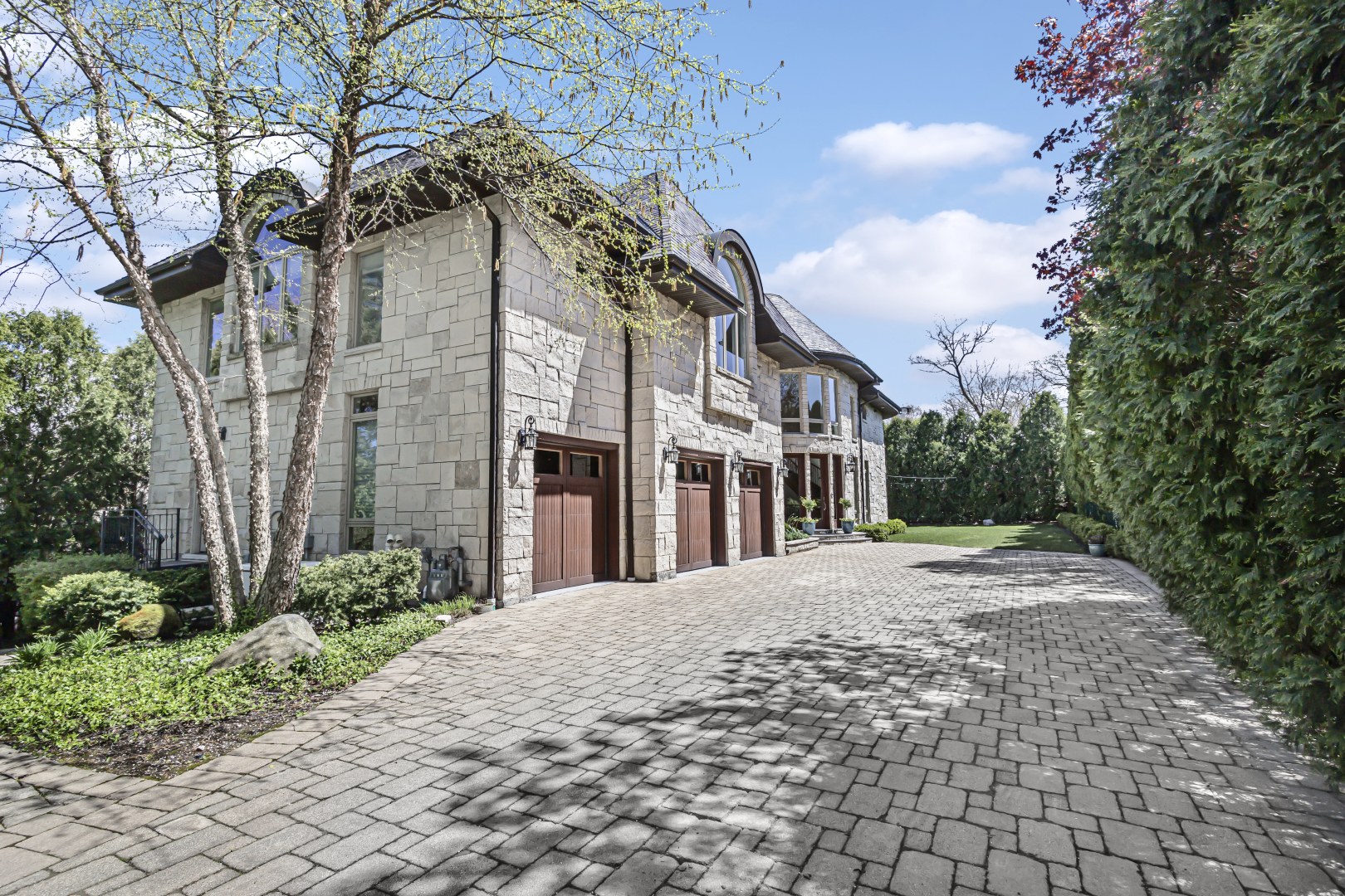 70 Harbor Street Property Photo 3