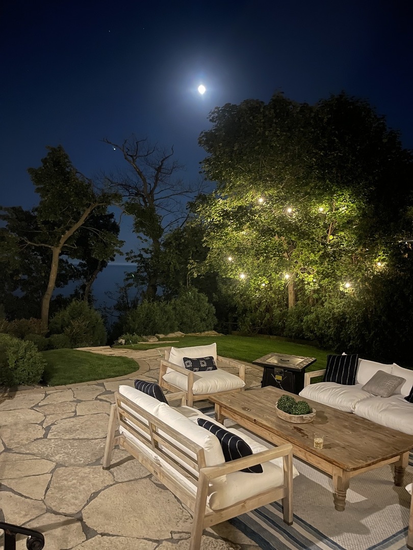 70 Harbor Street Property Photo 11