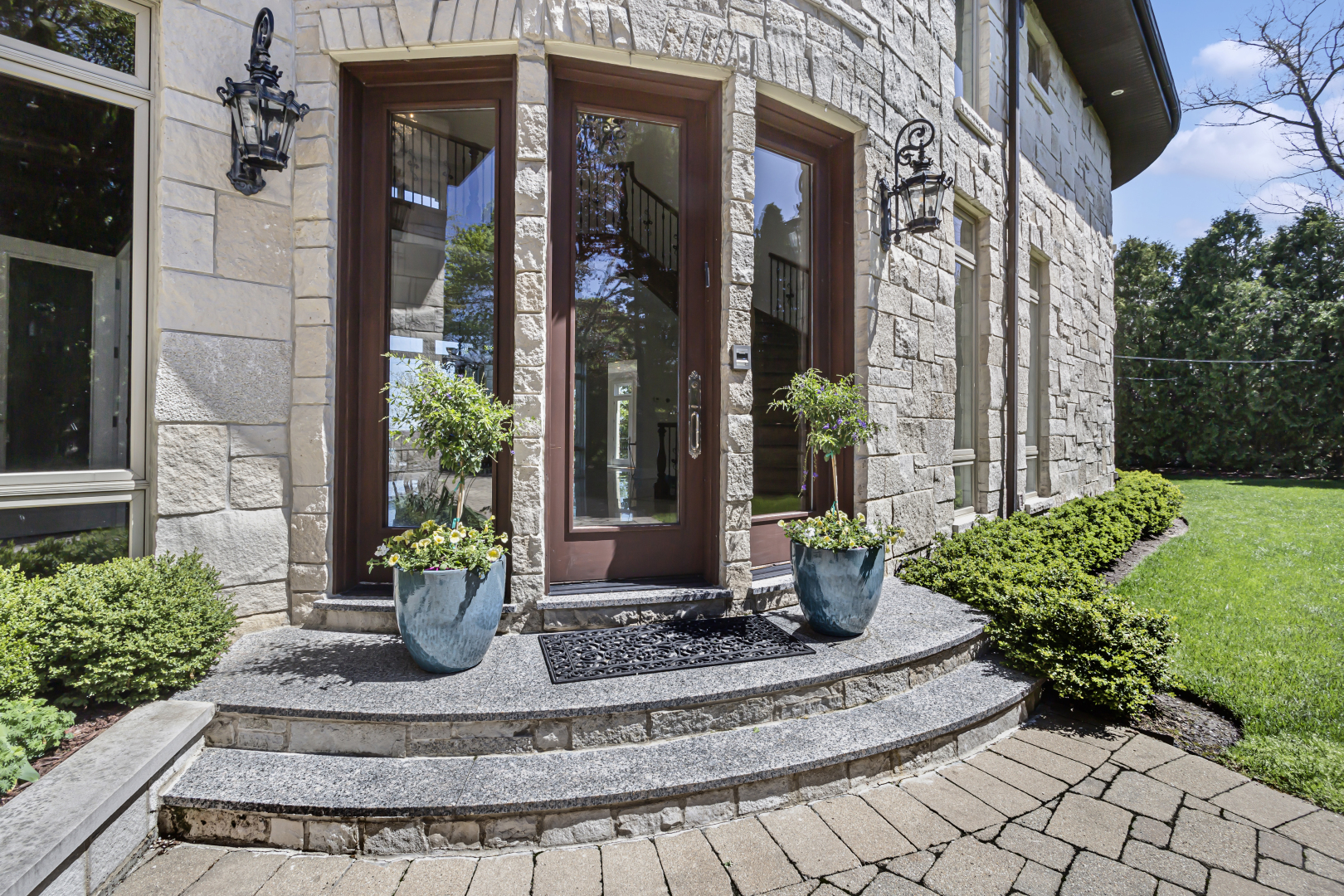70 Harbor Street Property Photo 15