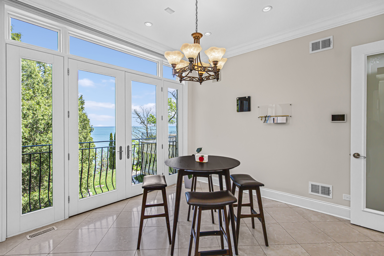 70 Harbor Street Property Photo 27