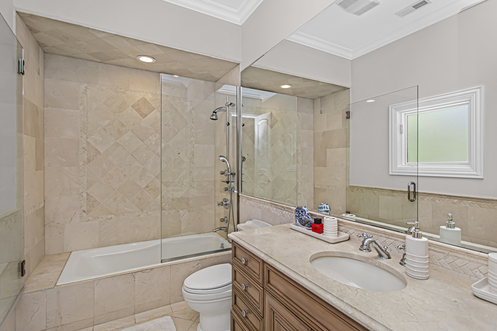 70 Harbor Street Property Photo 45